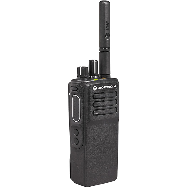 Радиостанция цифровая Motorola DP4400e VHF, 2 аккумулятора PMNN4543A на 2450 мАч