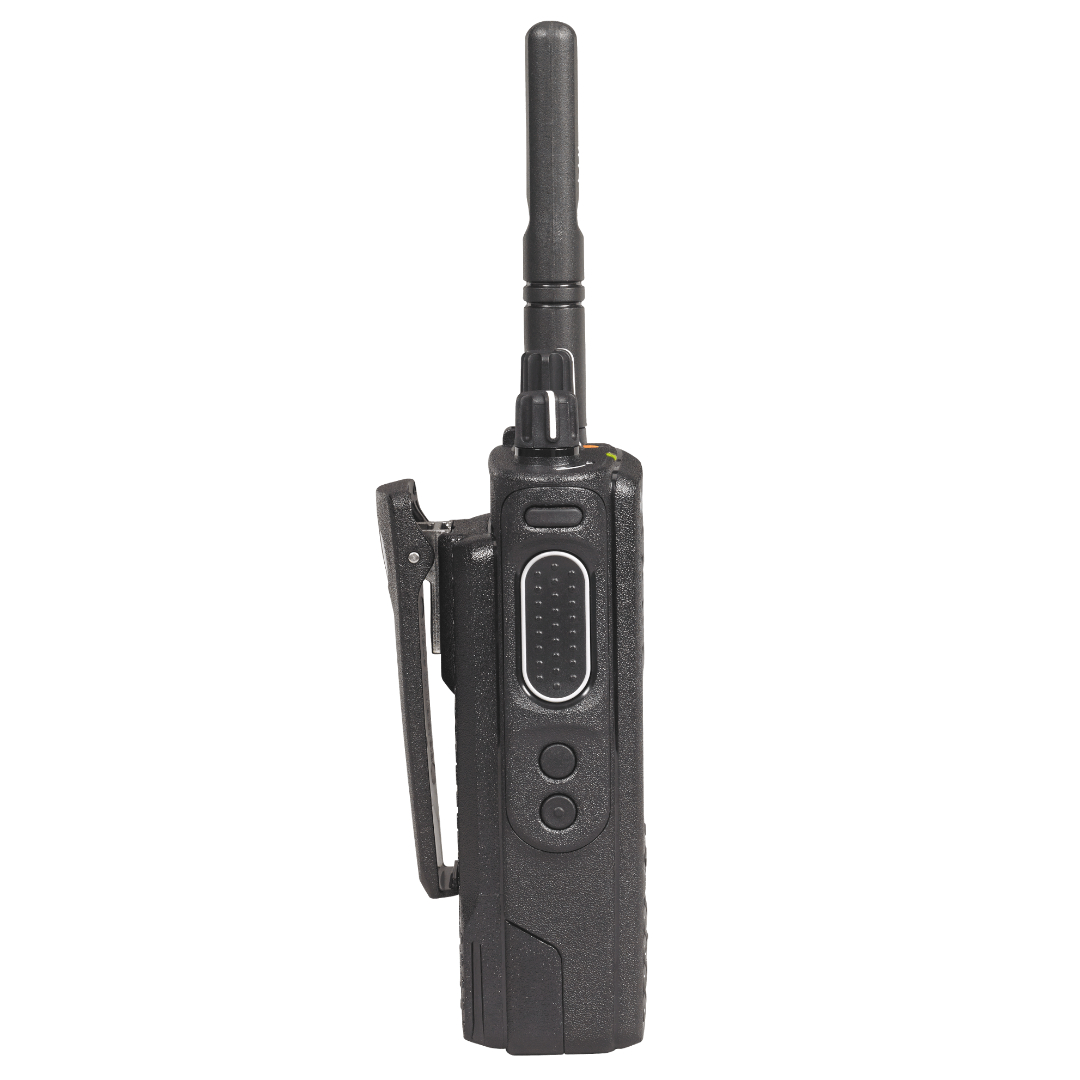Рация Motorola DP4801e / Аналоговая, Цифровая / VHF / до 1000 каналов / Li-Ion 2450 мАч / AES-256, GPS, Bluetooth, VOX