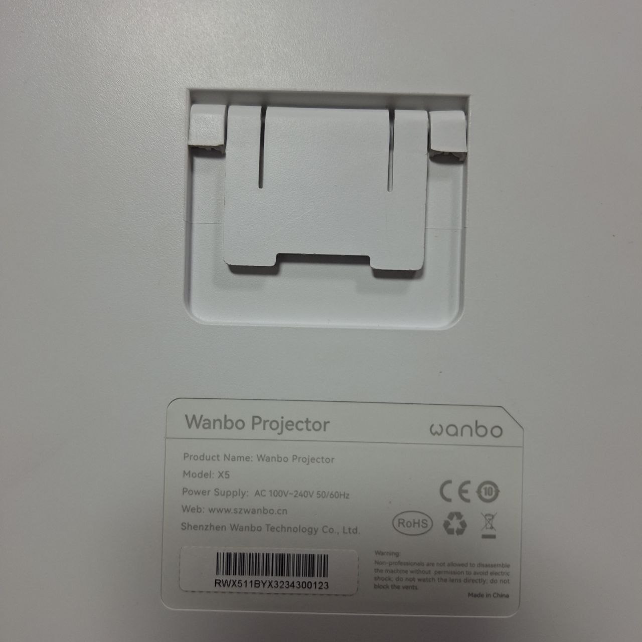 Уценка Портативный проектор Wanbo X5 / 1920x1080 /1100 ANSI Lm / Android 9.0 / Wi-Fi / Bluetooth (повреждена ножка)